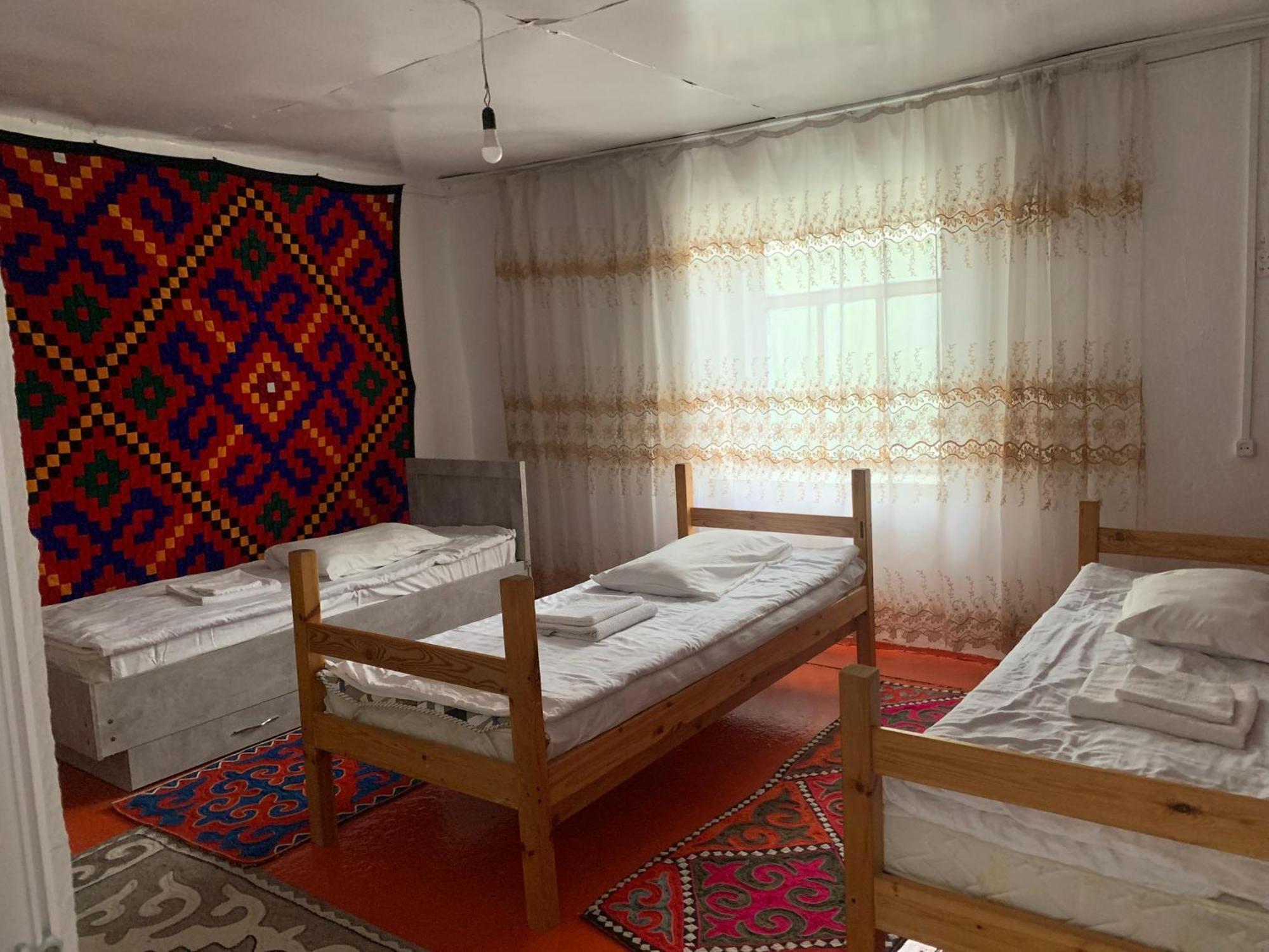 Naryn Guest House Exteriér fotografie